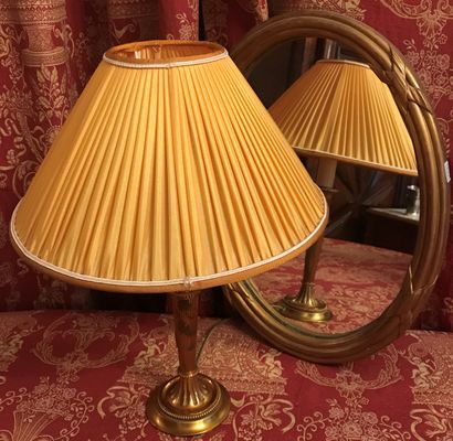 Lot : 

- paire de lampes de chevet en métal...