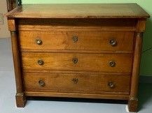 Commode en bois fruitier, les montants en...