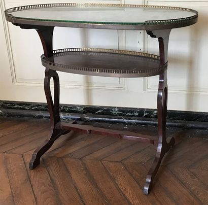 Table de salon en acajou et placage d’acajou,...