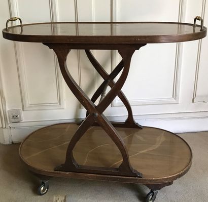Table serveuse en acajou verni, les deux...