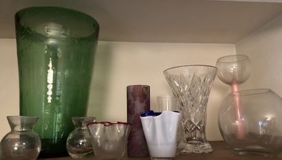 Case: large bubble glass horn vase; small...