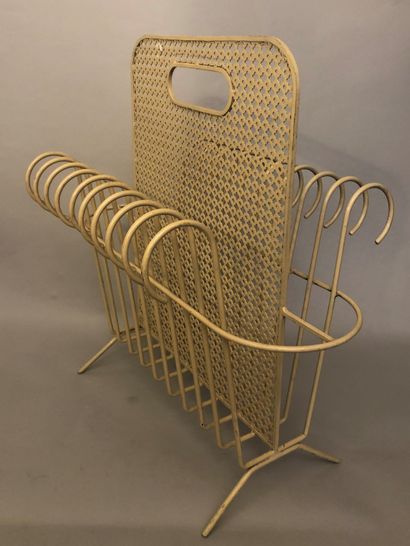 Mathieu MATÉGOT (1910-2001) :

Magazine rack...