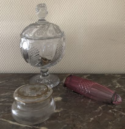 Bibelots en cristal et cristal taillé : drageoir...