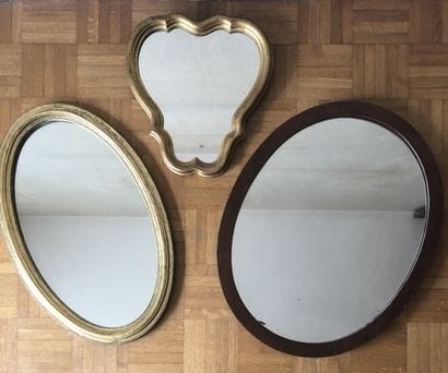 Ensemble de miroirs : petit miroir à entourage...