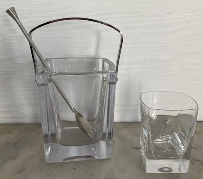 Service à whisky en cristal de Sèvres, comprenant...