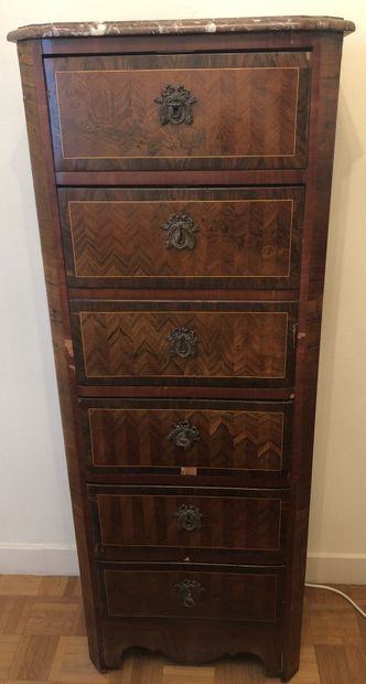 Secrétaire de dame en bois de placage. Décor...