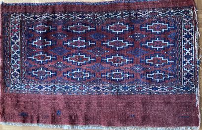 Small woolen saddle cloth with stylized motifs...