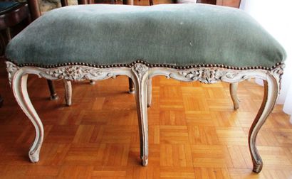 Petite banquette en bois mouluré laqué gris...