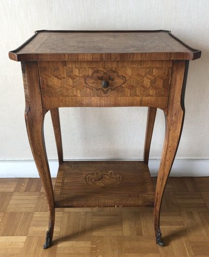 Petite table de salon en bois de placage...