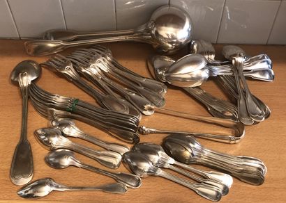Partie de ménagère en métal argenté, modèle...