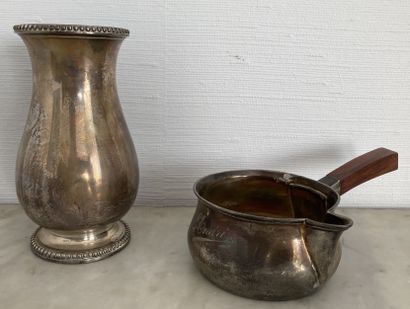 Ensemble en argent (925) : 

- vase balustre...