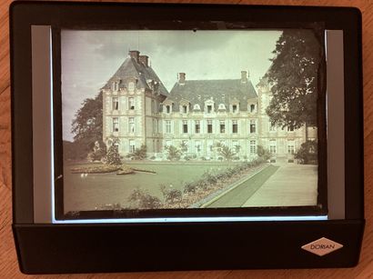 Ensemble de quatorze autochromes à sujet...