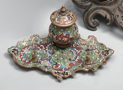 A cloisonné enamel desk inkwell with a scalloped...