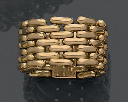 Ring in 18K (750) yellow gold, with rice...