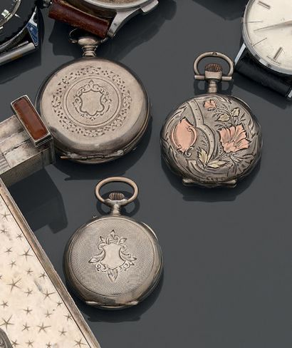 Set in silver (925), comprising: three neck...
