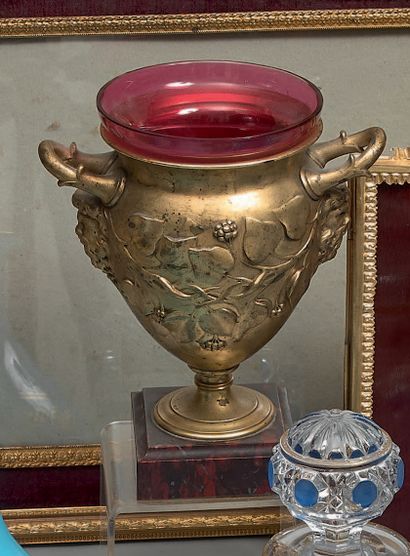 Ferdinand LE VILLAIN et BARBEDIENNE Fondeur.
Vase...