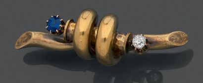 Set in 14 K (585) yellow gold, consisting...