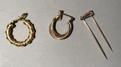 Set of 18K (750) yellow gold fragments, including:...