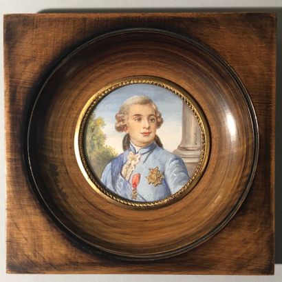
Round miniature, 
