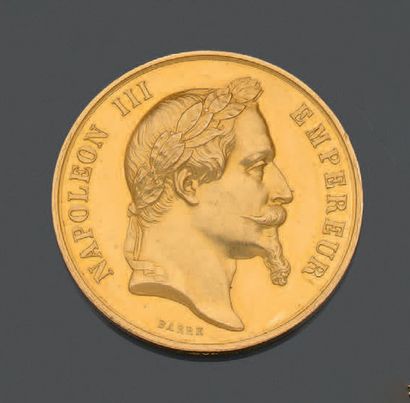 Medal in yellow gold, with the profile of...