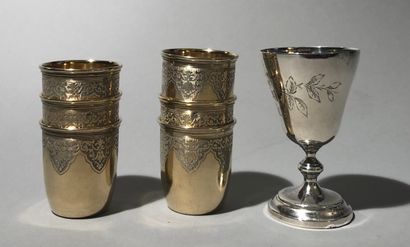 Suite de six gobelets à liqueur en argent...