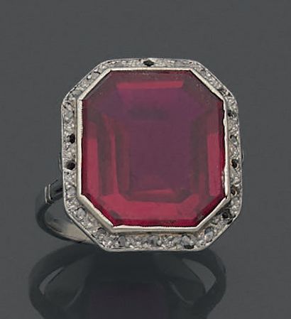 18K (750) white gold and platinum ring with...