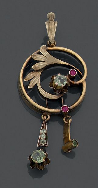 Pendant in 14K (585) yellow gold, representing...