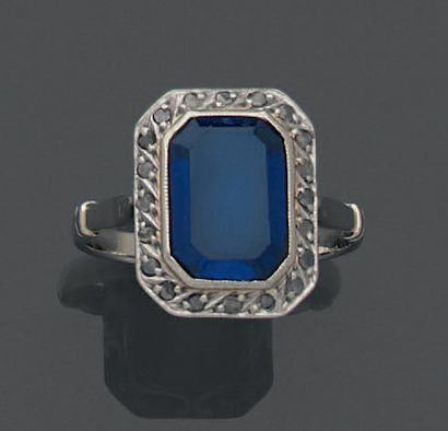 18K (750) white gold and platinum ring set...