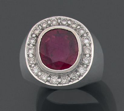 A large 18K (750) white gold signet ring...