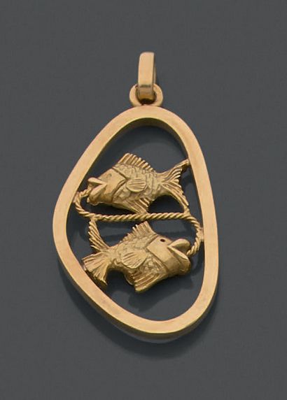 Pendant in 18K (750) yellow gold, free form,...