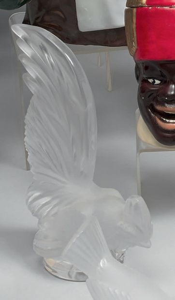 LALIQUE France.
Dwarf cockerel in moulded...
