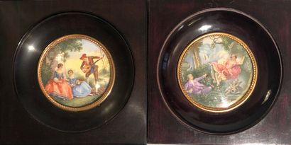 
Two round miniatures : 