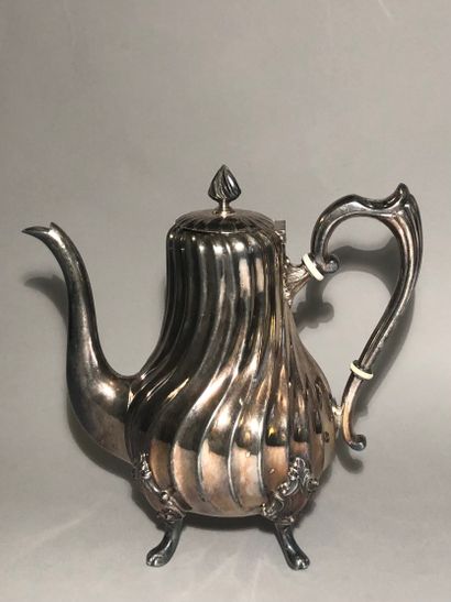 Silver-plated metal pourer, with twisted...