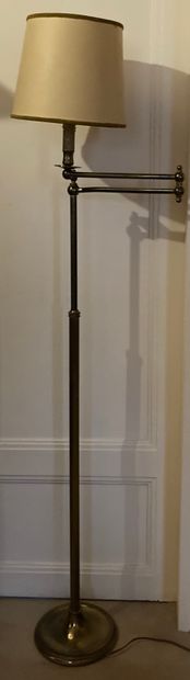 
Reading lamp in varnished brass, the articulated...