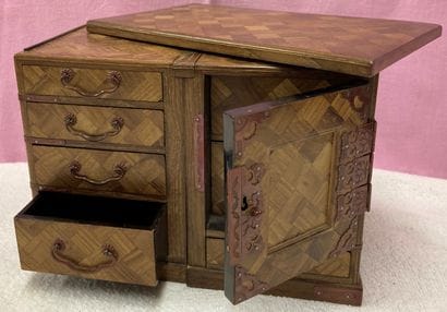 Dismountable cabinet in marquetry of fruitwood...