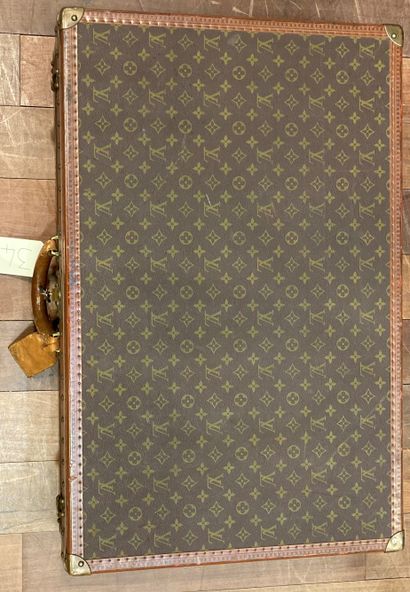 Louis VUITTON, n° 920894. Hard case, Alzer...