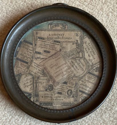 
Set of engravings : - round engraving simulating...