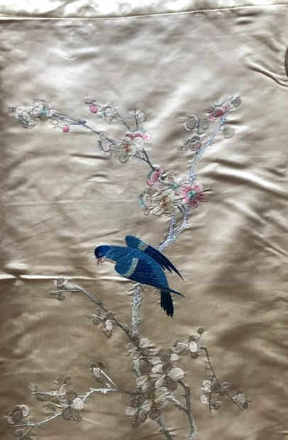 
Set of embroidered silk with beige background...