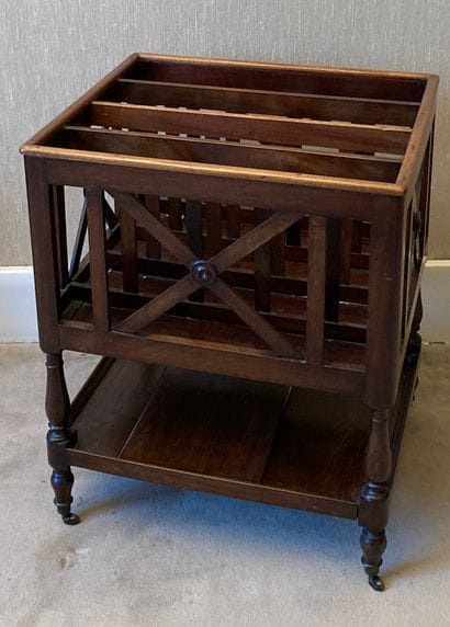 Mahogany partition holder, the sides with...