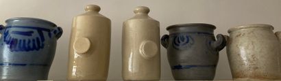 Petit ensemble de pots en grès ou céramique...