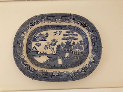 Mannette of porcelain and earthenware, including...