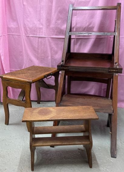 Set including : - small portable stool, the...