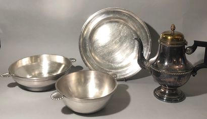 Set in silver plated metal, including : -...