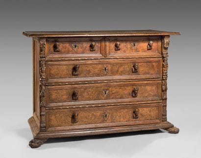 Chest of drawers in walnut and burr walnut....