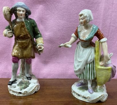 SAXE, XIXe siècle. Paire de statuettes en...