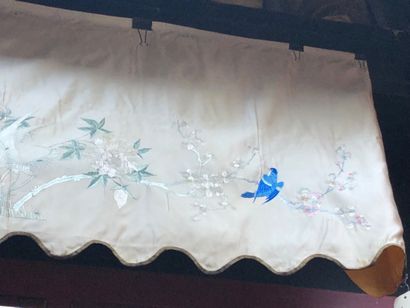 
Set of embroidered silk with beige background...