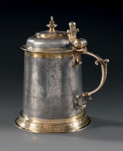 Silver and gilt mug, cylindrical shape, with...