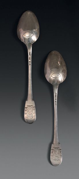 Two silver coffee spoons, uni-flat model.
Engraved...