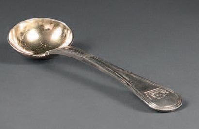 Cuillère à moutarde en argent, modèle à filets...