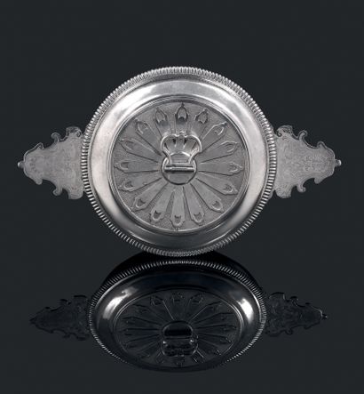Covered silver bowl, the ears with cut out...